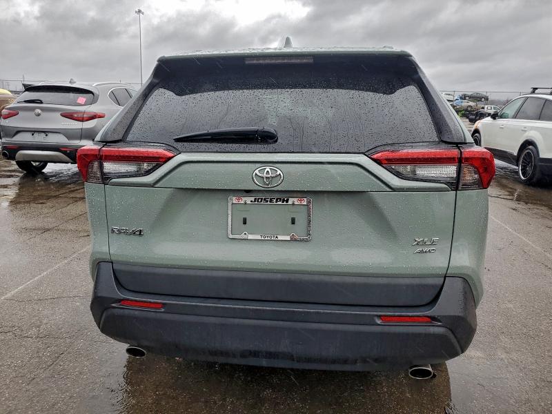Photo 6 from auction – 2021 TOYOTA RAV4 XLE with VIN 2T3P1RFV0MW156575