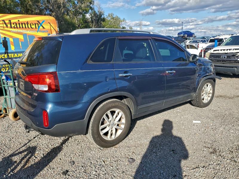 Photo 3 from auction – 2015 KIA SORENTO LX with VIN 5XYKT3A69FG552846