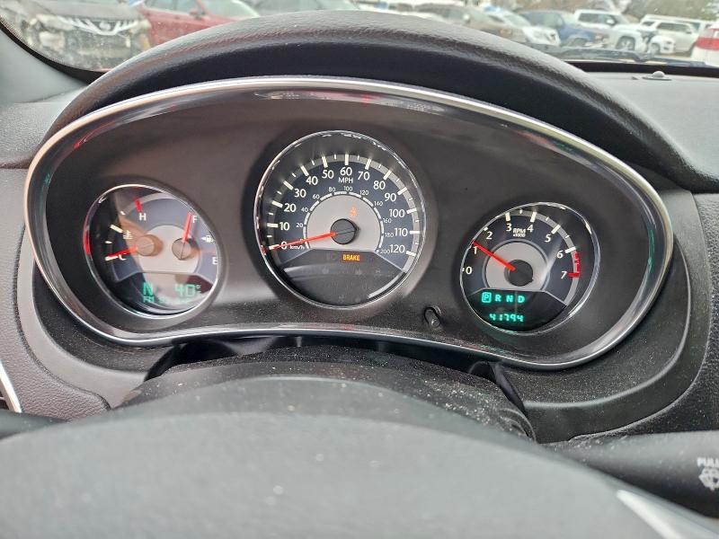 Photo 9 from auction – 2014 CHRYSLER 200 LIMITE with VIN 1C3BCBFG3EN156404