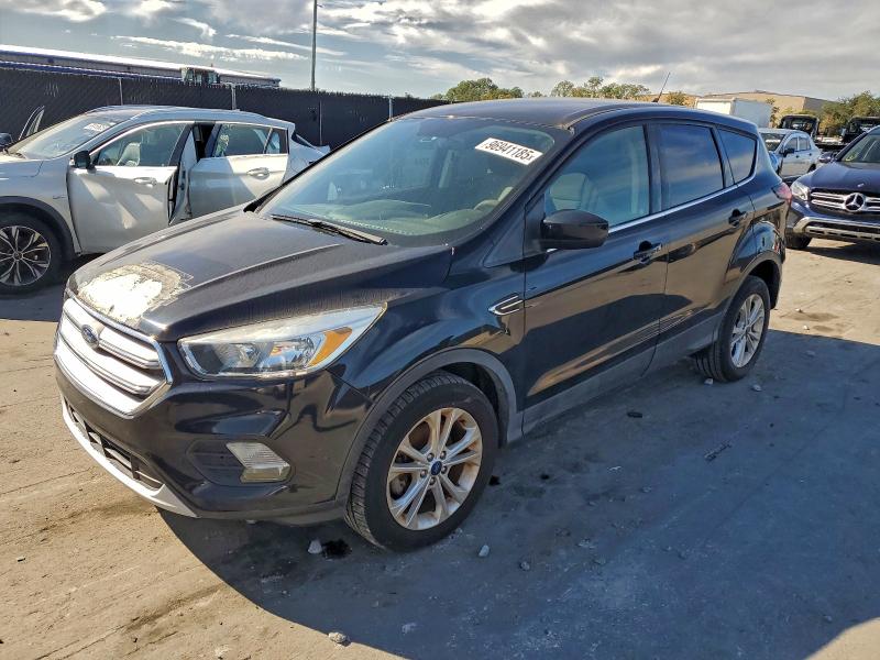 FORD ESCAPE SE 2019 with VIN 1FMCU0GD2KUA06982 - Photo from auction