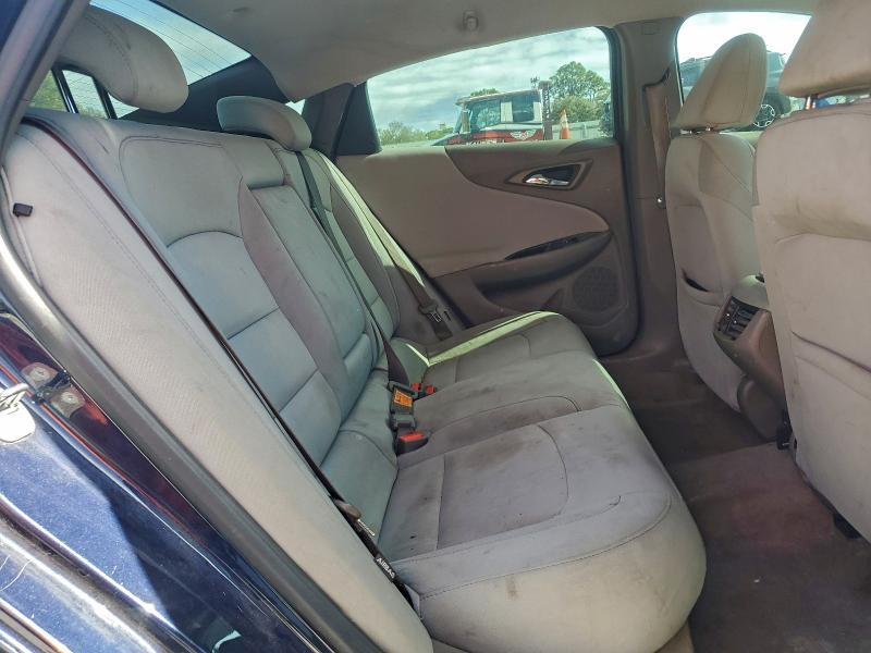 Photo 10 from auction – 2018 CHEVROLET MALIBU LT with VIN 1G1ZD5ST4JF105860