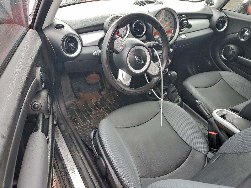 Photo 8 from auction – 2010 MINI COOPER with VIN WMWMF3C57ATZ67419