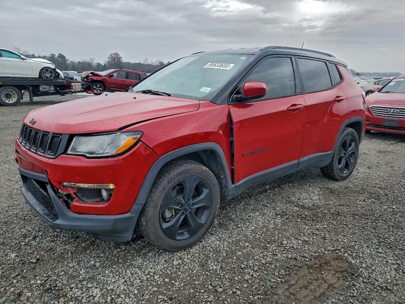 JEEP COMPASS LA 2018 z numerem VIN 3C4NJCBB0JT471251 - Zdjęcie z aukcji