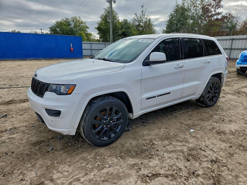 JEEP GRAND CHER 2017 with VIN 1C4RJEAGXHC745765 - Photo from auction