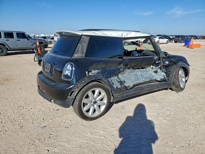 Photo 3 from auction – 2011 MINI COOPER with VIN WMWSU3C51BT095558