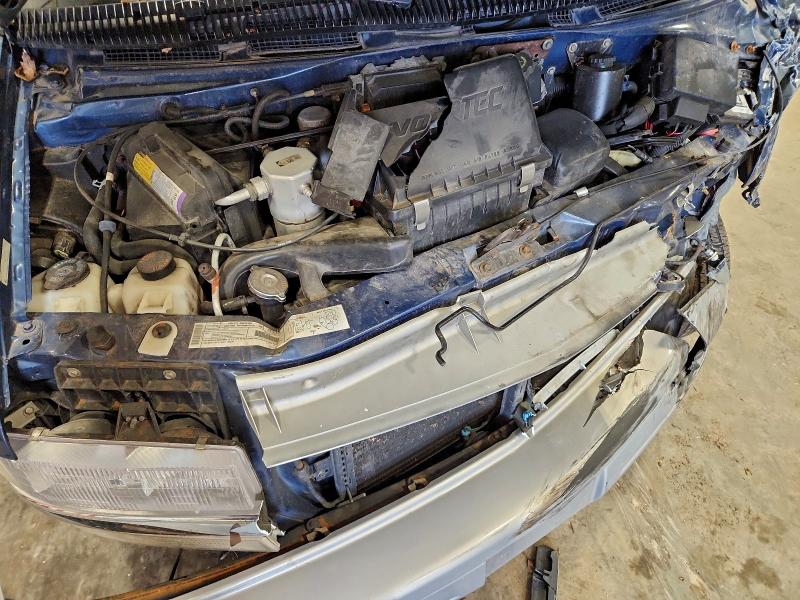 Photo 11 from auction – 2000 CHEVROLET ASTRO with VIN 1GNDM19W7YB154098