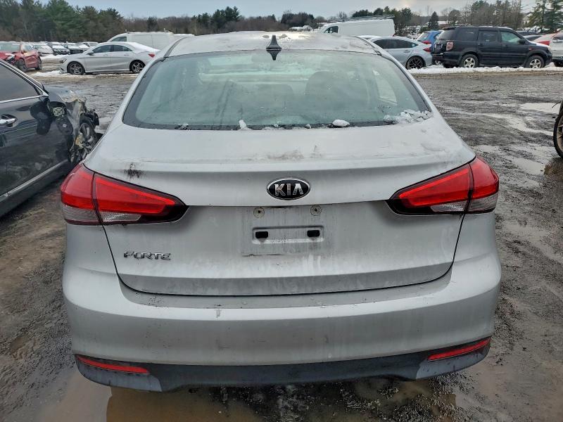 صورة رقم 6 من المزاد - 2017 KIA FORTE مع VIN 3KPFK4A70HE161751