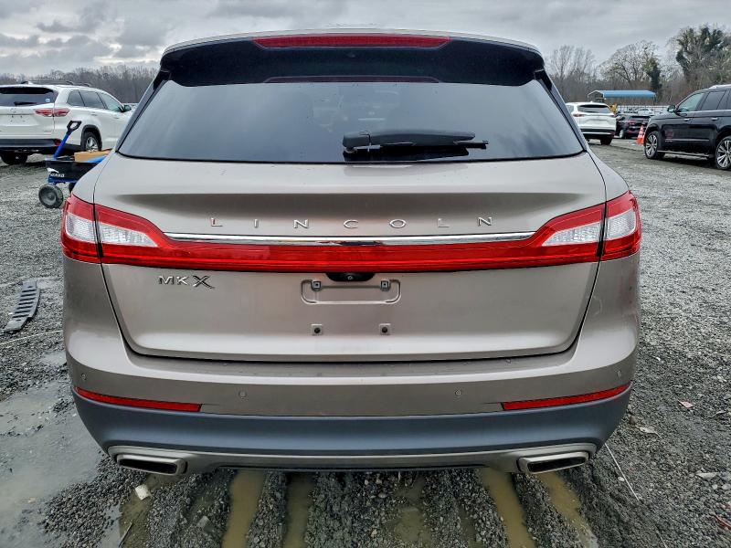 Photo 6 from auction – 2018 LINCOLN MKX RESERV with VIN 2LMPJ6LR0JBL49409