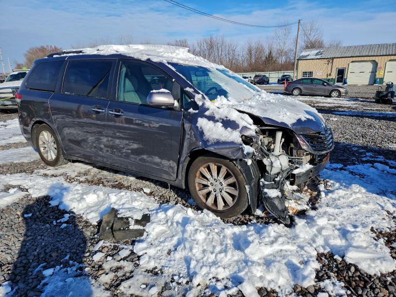 Photo 4 from auction – 2012 TOYOTA SIENNA XLE with VIN 5TDYK3DCXCS269644