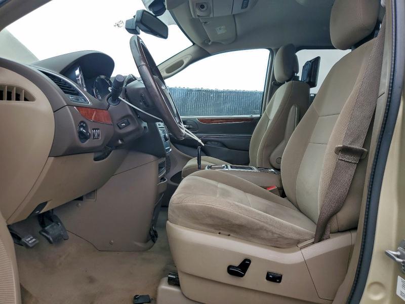 Photo 7 from auction – 2011 CHRYSLER TOWN & COU with VIN 2A4RR5DG0BR682365