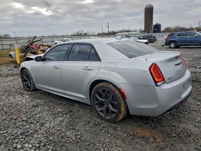 Photo 2 from auction – 2022 CHRYSLER 300 TOURIN with VIN 2C3CCADG8NH139558