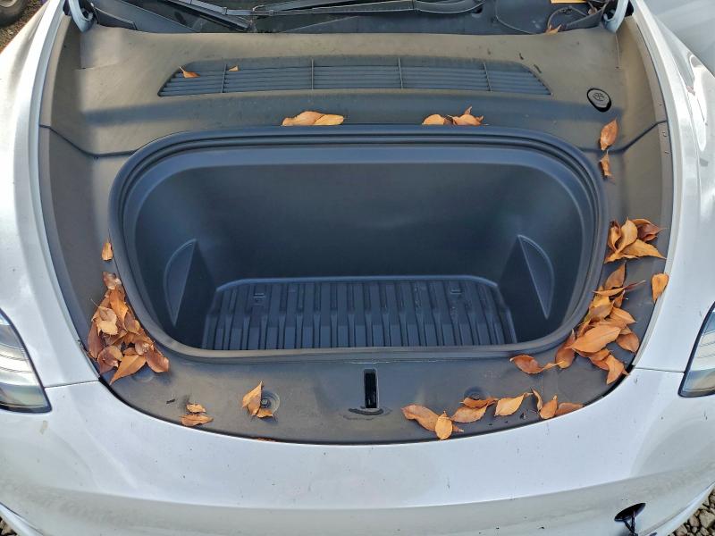 Photo 12 from auction – 2022 TESLA MODEL Y with VIN 7SAYGDEEXNF345834