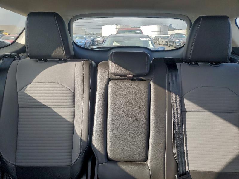 Photo 10 from auction – 2017 FORD ESCAPE SE with VIN 1FMCU9G90HUE74783