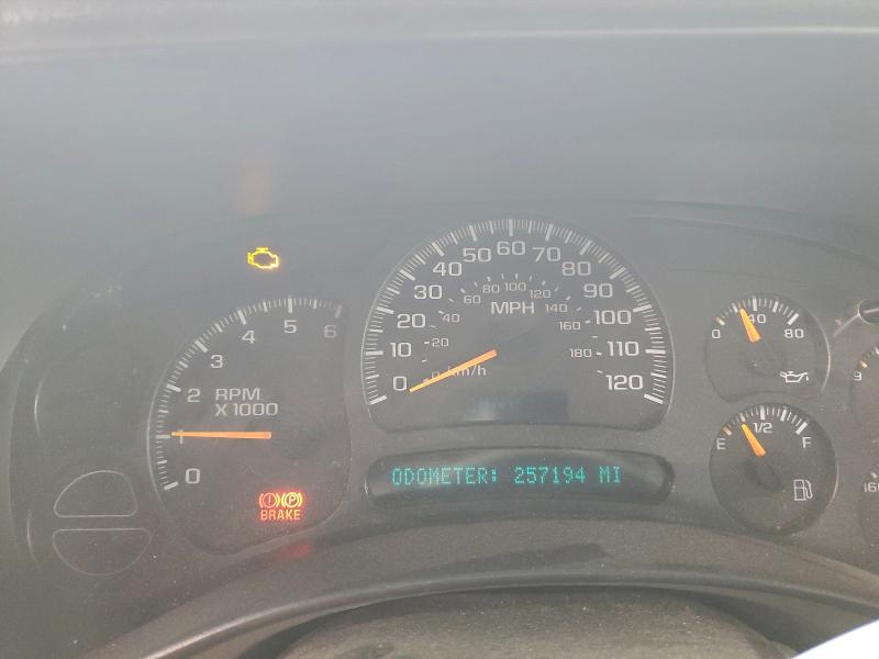 Photo 9 from auction – 2005 CHEVROLET SILVERADO with VIN 1GCEK19Z75Z263239