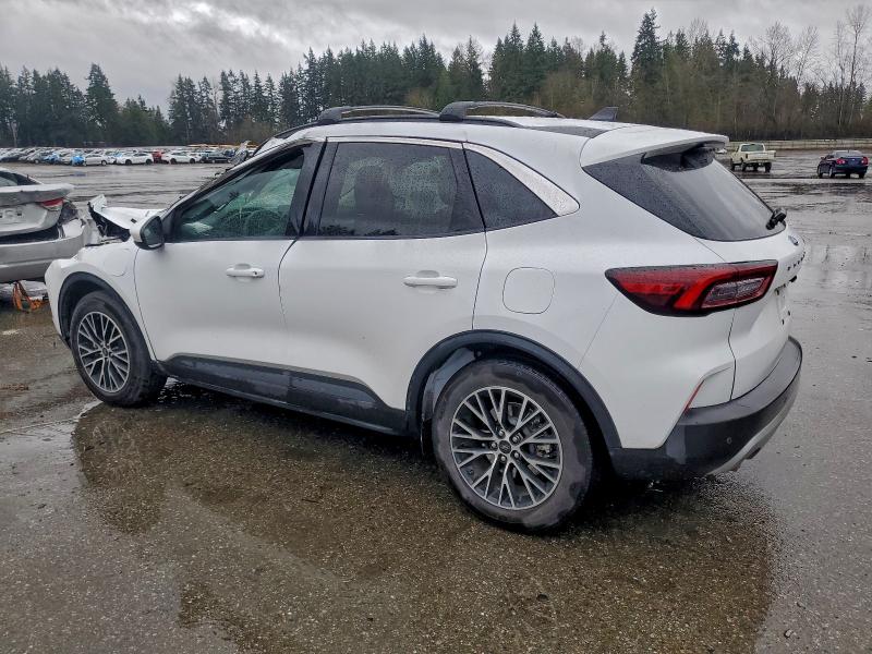 Photo 2 from auction – 2023 FORD ESCAPE with VIN 1FMCU0E1XPUA48610