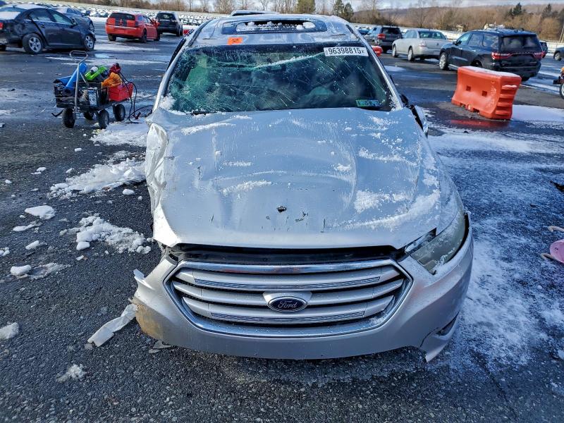 Photo 5 from auction – 2014 FORD TAURUS LIM with VIN 1FAHP2J84EG155959