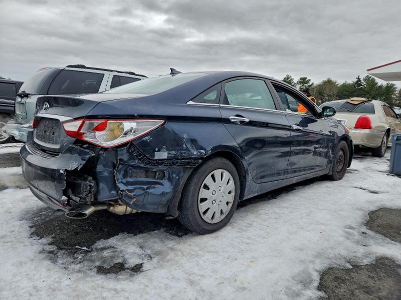 Photo 3 from auction – 2012 HYUNDAI SONATA with VIN 5NPEC4AC7CH349273
