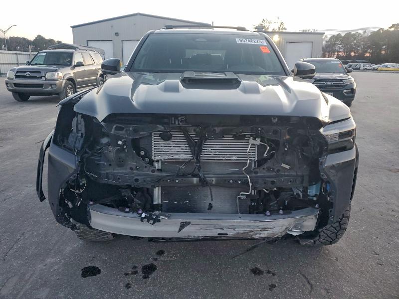 Photo 5 from auction – 2025 TOYOTA 4RUNNER SR with VIN JTEVA5BR9S5031406