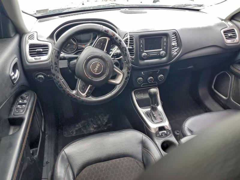 Photo 8 from auction – 2017 JEEP COMPASS with VIN 3C4NJCBB6HT652557