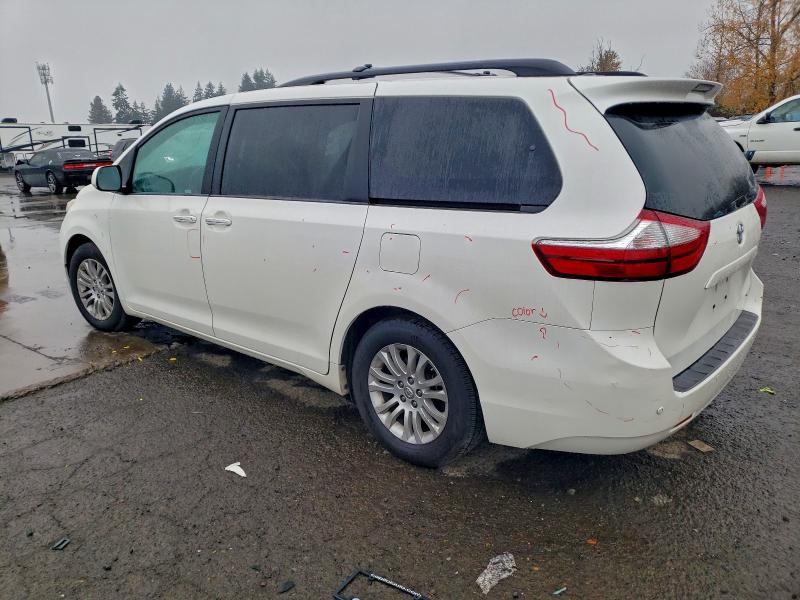 Photo 2 from auction – 2017 TOYOTA SIENNA XLE with VIN 5TDYZ3DC2HS860084