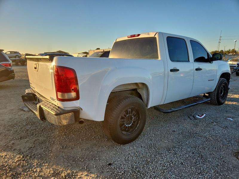 Photo 3 from auction – 2011 GMC SIERRA with VIN 3GTP1TEA7BG200693