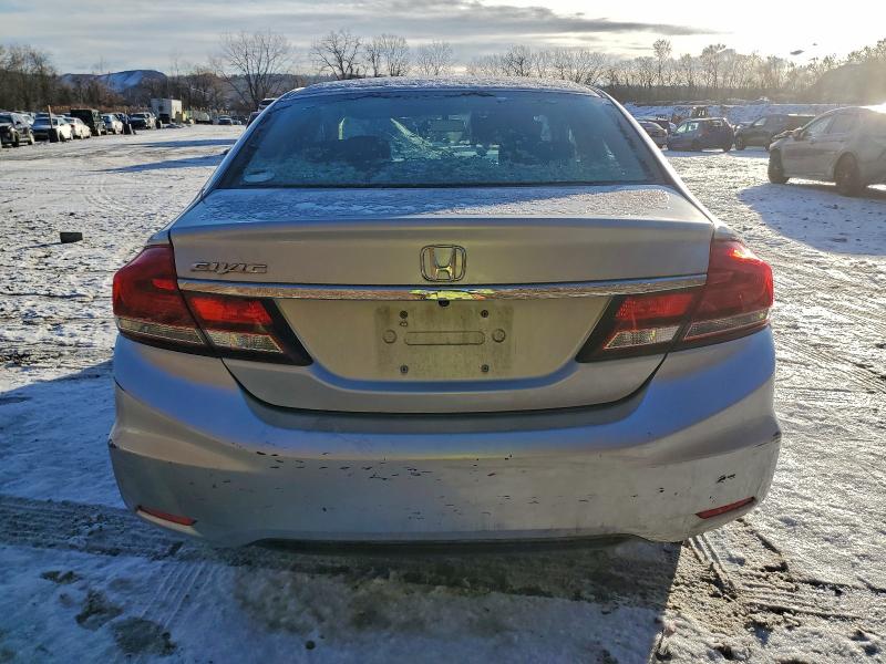 Photo 6 from auction – 2015 HONDA CIVIC with VIN 19XFB2F71FE212331