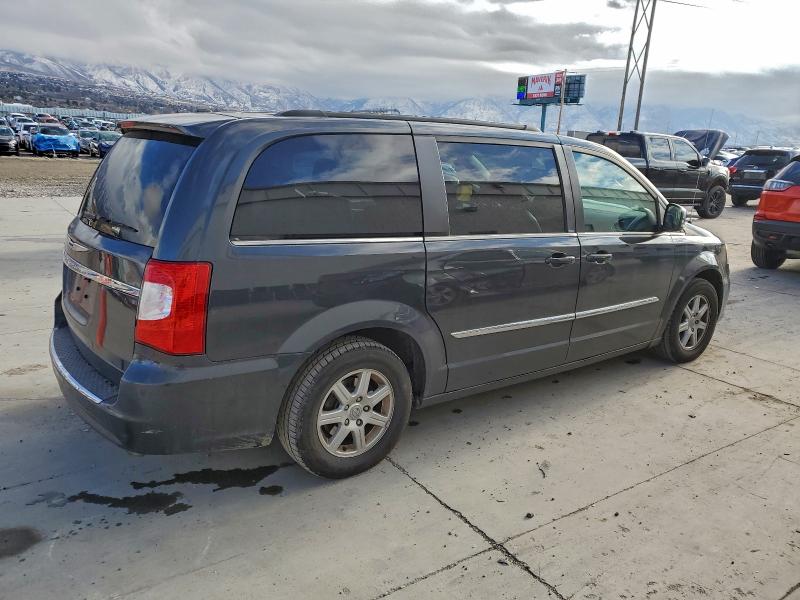 Photo 3 from auction – 2011 CHRYSLER TOWN & COU with VIN 2A4RR8DG3BR796703