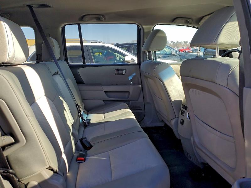 Photo 10 from auction – 2014 HONDA PILOT LX with VIN 5FNYF4H2XEB050301