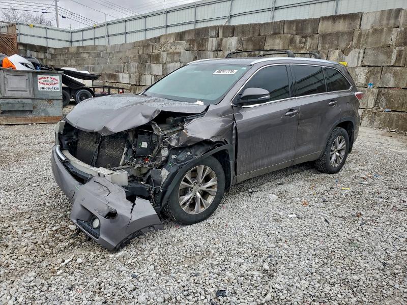 TOYOTA HIGHLANDER 2015 with VIN 5TDJKRFHXFS109085 - Photo from auction