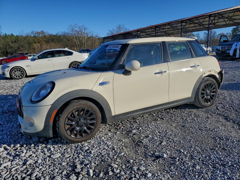 MINI COOPER S 2016 with VIN WMWXU3C54G2D29214 - Photo from auction