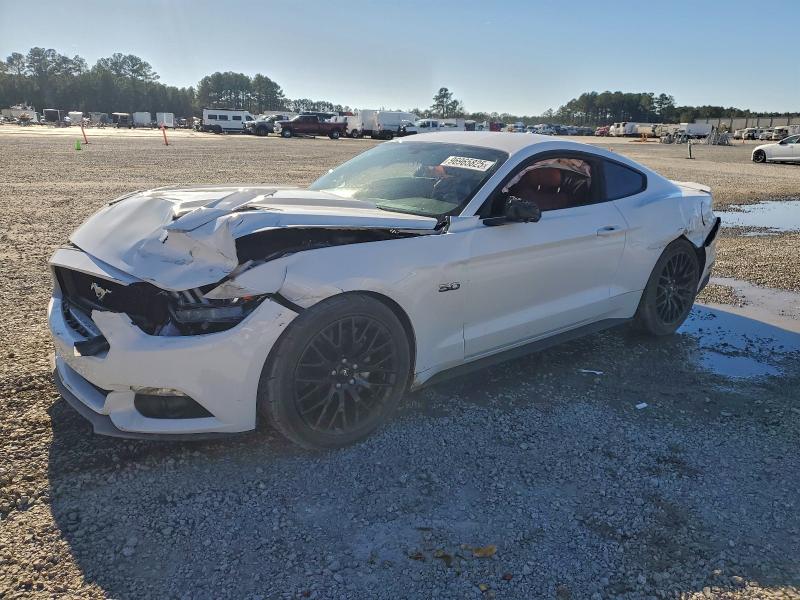FORD MUSTANG 2015 مع رقم تعريف المركبة 1FA6P8CF3F5379520 - صورة من المزاد