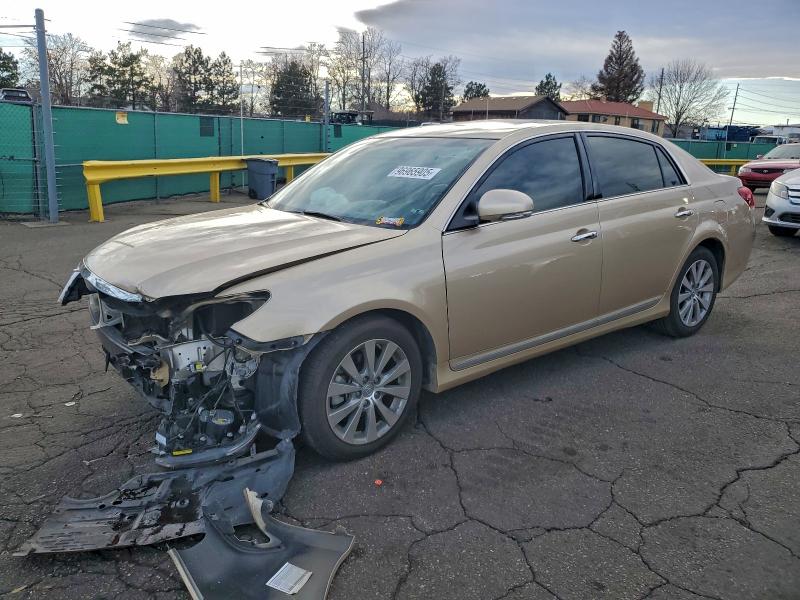 TOYOTA AVALON BAS 2012 مع رقم تعريف المركبة 4T1BK3DB7CU465061 - صورة من المزاد