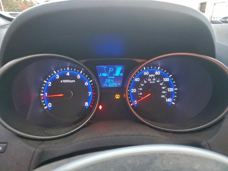 Photo 9 from auction – 2011 HYUNDAI TUCSON GLS with VIN KM8JU3AC0BU190361