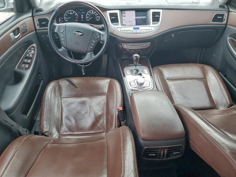 Photo 8 from auction – 2012 HYUNDAI GENESIS 4. with VIN KMHGC4DF4CU155994