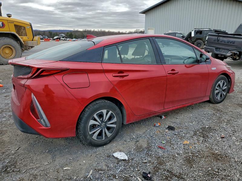 Photo 3 from auction – 2017 TOYOTA PRIUS PRIM with VIN JTDKARFP7H3027432