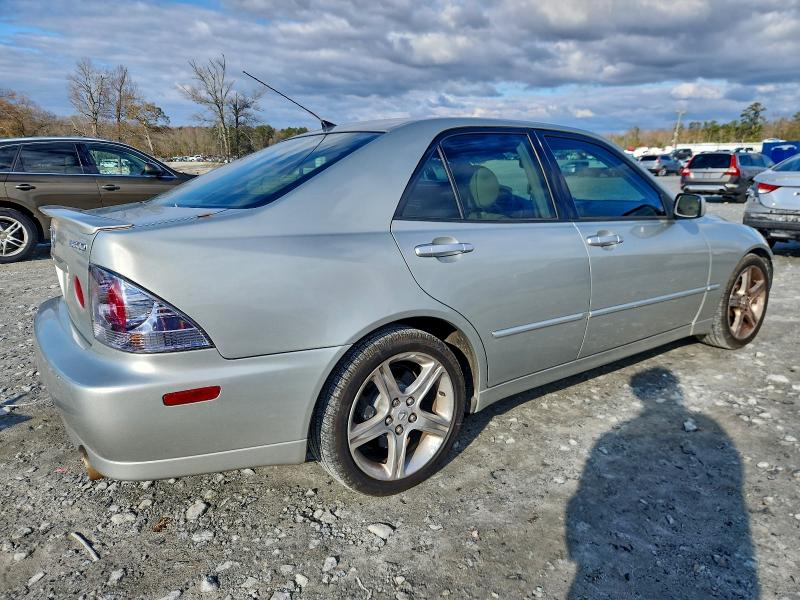 Photo 3 from auction – 2004 LEXUS IS 300 with VIN JTHBD192240092613