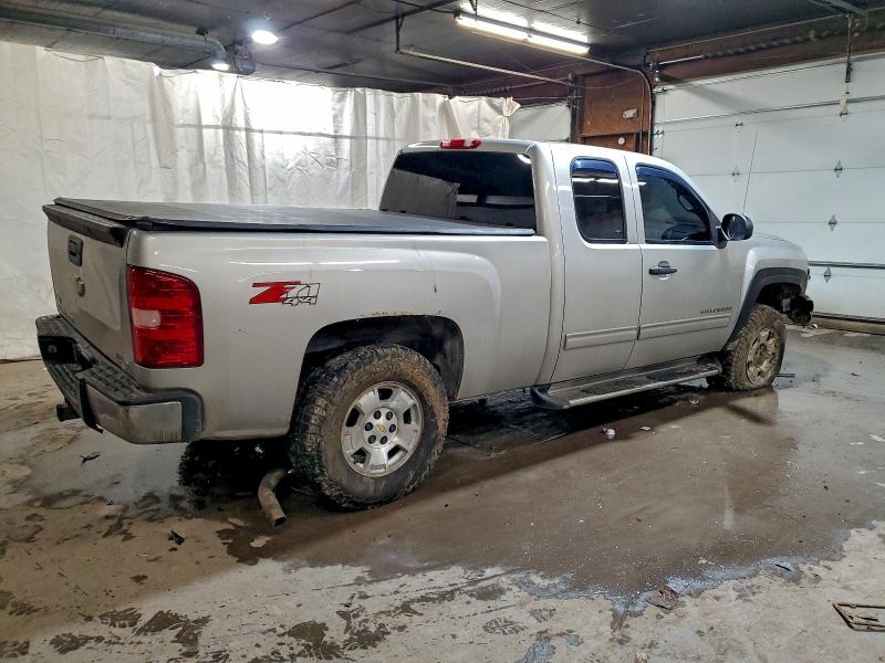 Photo 3 from auction – 2011 CHEVROLET SILVERADO with VIN 1GCRKSE39BZ366103
