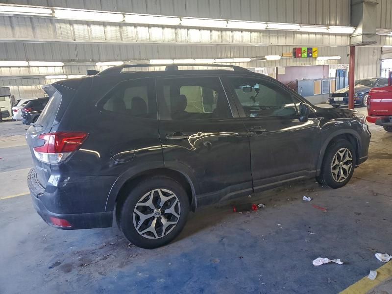 Photo 3 from auction – 2019 SUBARU FORESTER P with VIN JF2SKAGC5KH485654