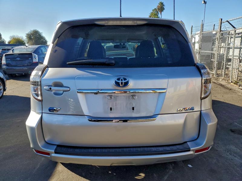Photo 6 from auction – 2012 TOYOTA RAV4 EV with VIN 2T3YL4DV2CW001349