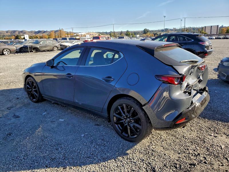 Photo 2 from auction – 2021 MAZDA 3 PREMIUM with VIN JM1BPBML0M1401679