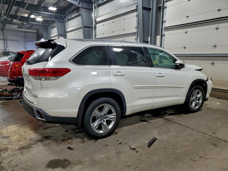 Photo 3 from auction – 2018 TOYOTA HIGHLANDER with VIN 5TDDZRFH2JS803061