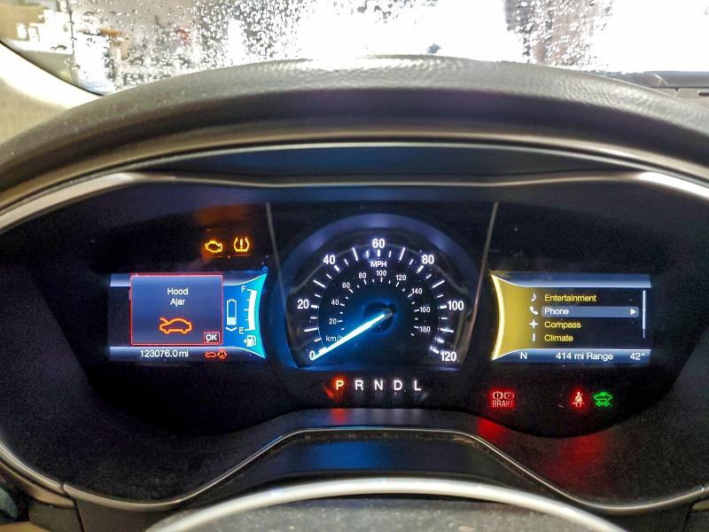 Photo 9 from auction – 2016 FORD FUSION SE with VIN 3FA6P0PU3GR304633