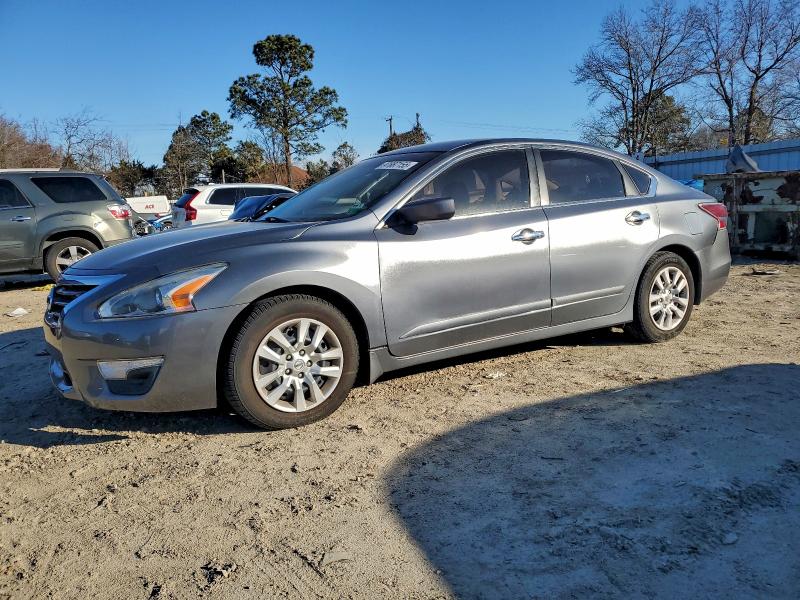 NISSAN ALTIMA 2.5 2015 with VIN 1N4AL3AP5FC576205 - Photo from auction