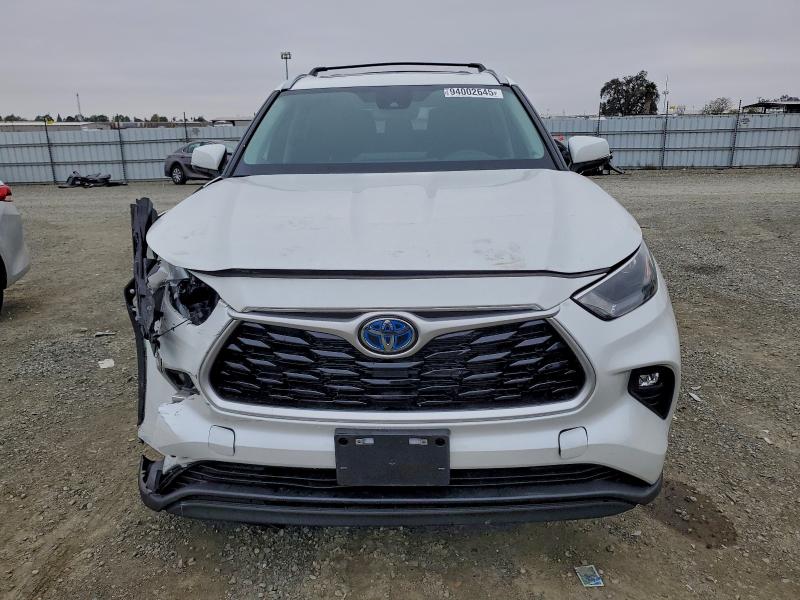 Photo 5 from auction – 2024 TOYOTA HIGHLANDER with VIN 5TDKBRCHXRS636444