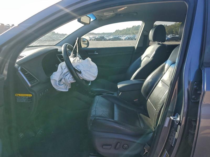Photo 7 from auction – 2017 HYUNDAI TUCSON LIM with VIN KM8J33A23HU474909