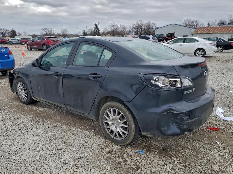 Photo 2 from auction – 2013 MAZDA 3 with VIN JM1BL1U70D1744503
