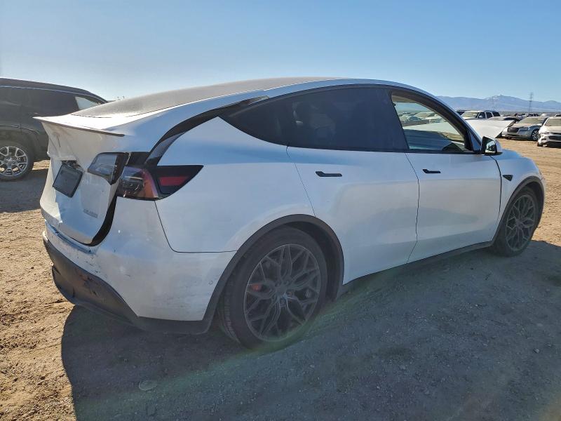 Photo 3 from auction – 2021 TESLA MODEL Y with VIN 5YJYGDEF6MF215893
