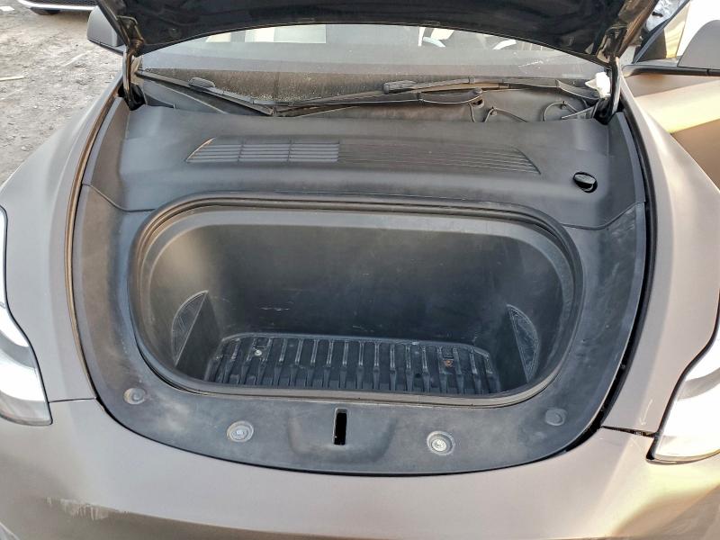 Photo 12 from auction – 2021 TESLA MODEL Y with VIN 5YJYGAEE7MF144788