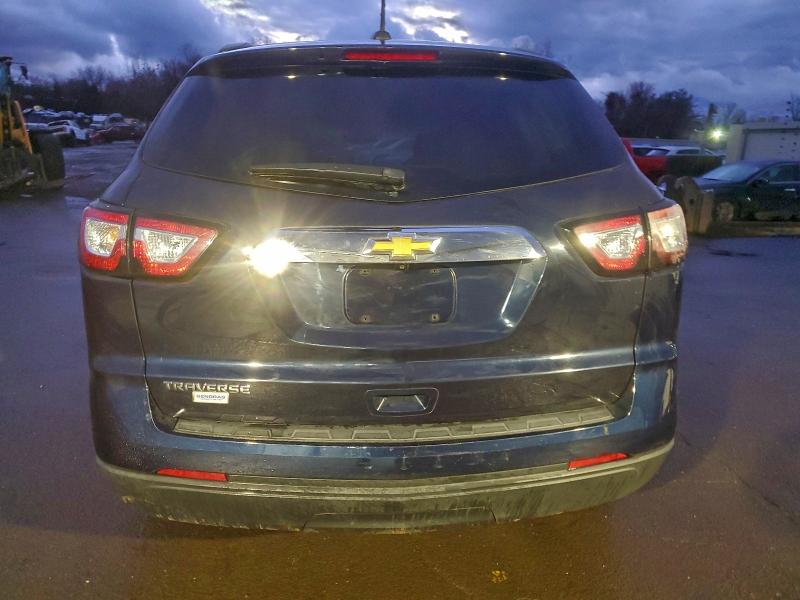 Photo 6 from auction – 2017 CHEVROLET TRAVERSE L with VIN 1GNKRFED0HJ167372