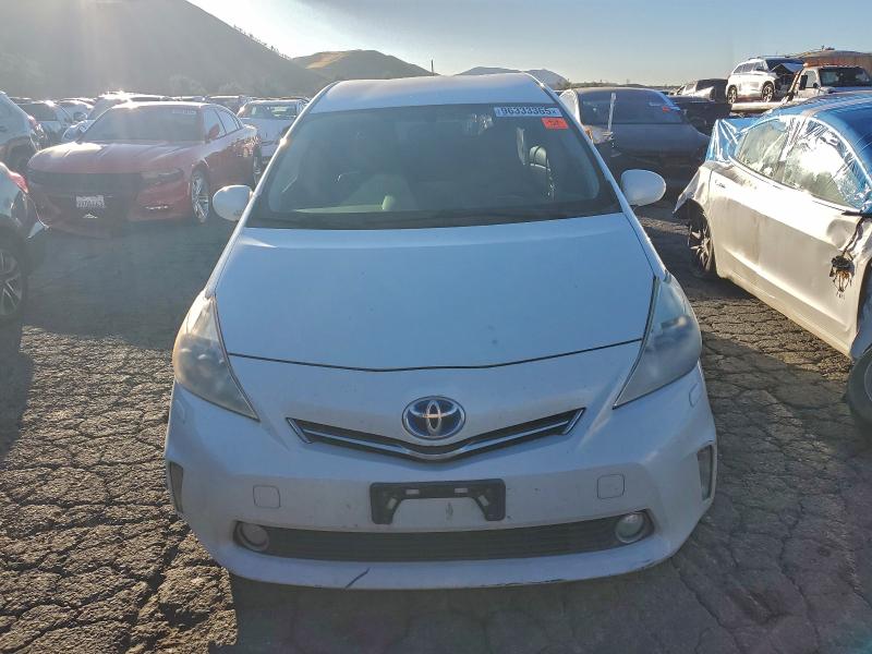 Photo 5 from auction – 2012 TOYOTA PRIUS V with VIN JTDZN3EU5C3150730